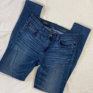 J Crew 26 Medium wash Jeans Toothpick  EUC